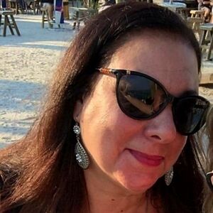 Meet your Posher, Alicia